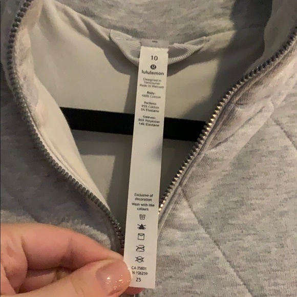 LULULEMON Quarter Zip-Up - Picture 2 of 3